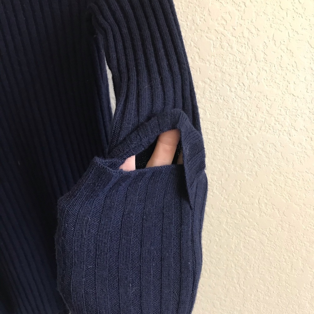 Frame Peek-a-boo Sweater - Picture 6 of 7